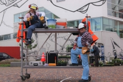 Fluitende bouwvaksters op de Tilburgse markt