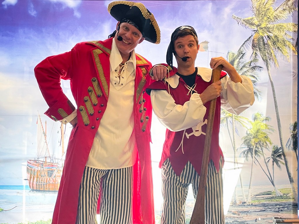 Piraten theater op de Theresiadag in Berlicum