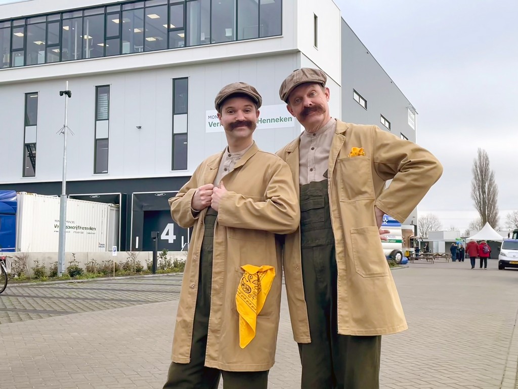 Opening verhuisbedrijf Henneken Zoetermeer