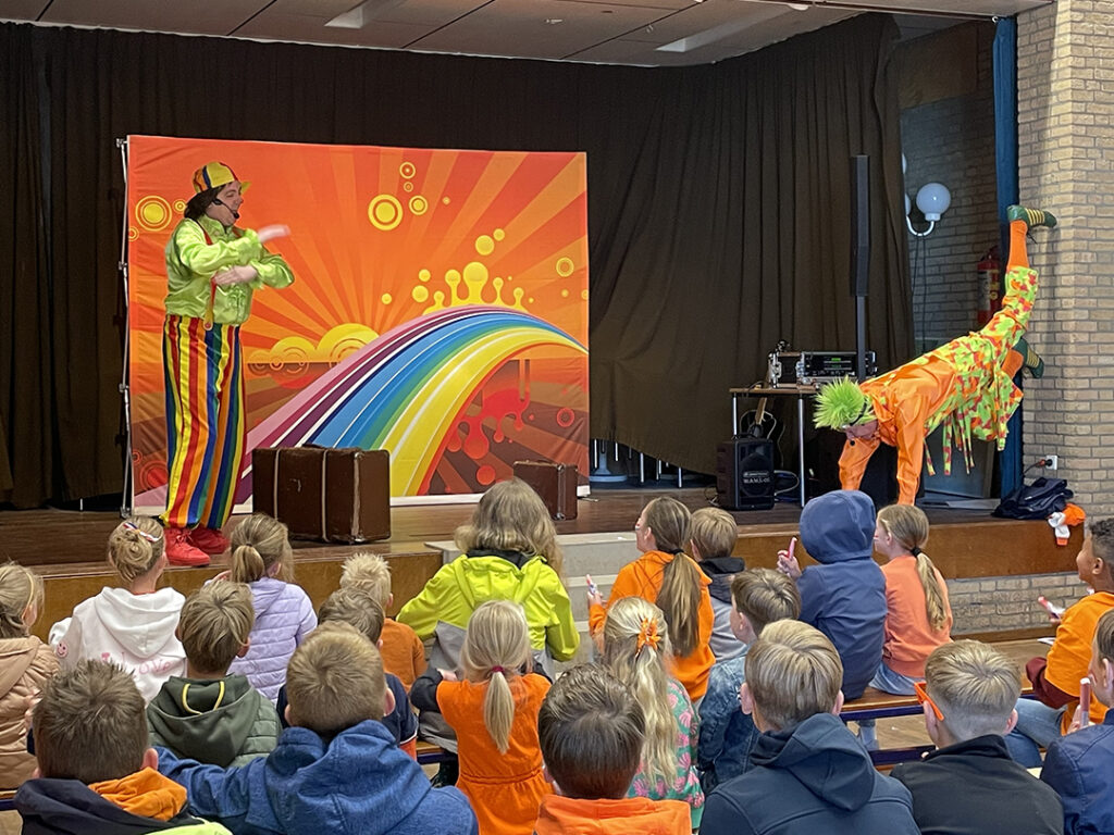 Koningsdag Kindertheater Berkenwoude 1